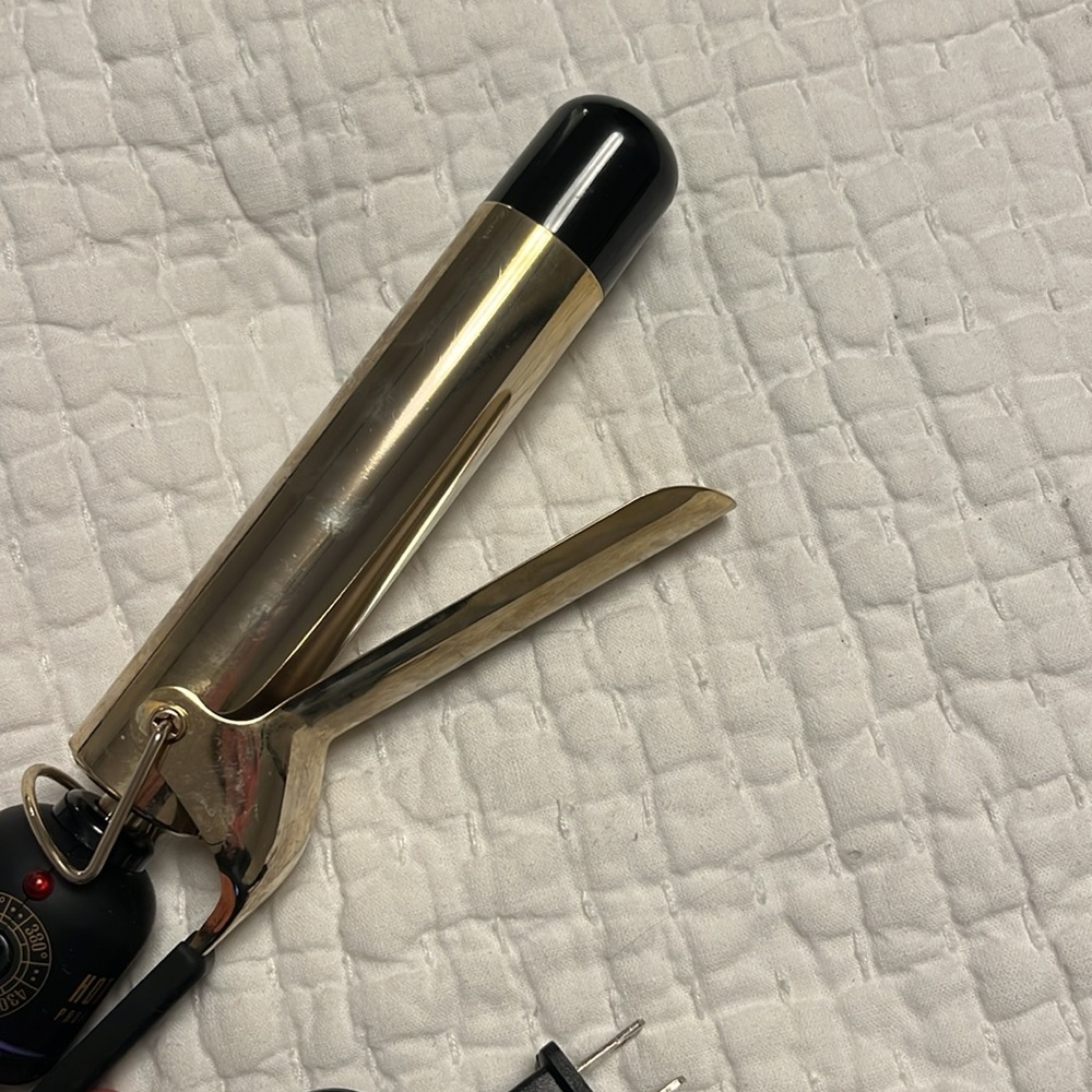 Hot Tools curling iron - Picture 3 of 3